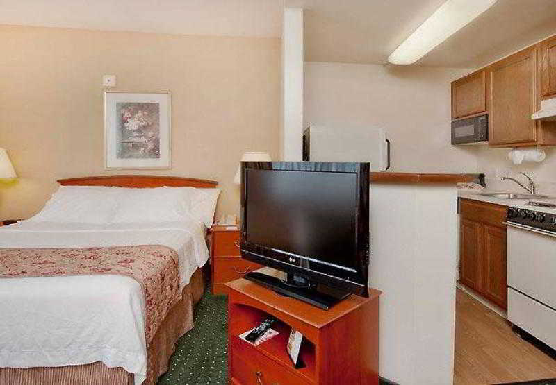 Towneplace Suites Charlotte University Research Park Εξωτερικό φωτογραφία