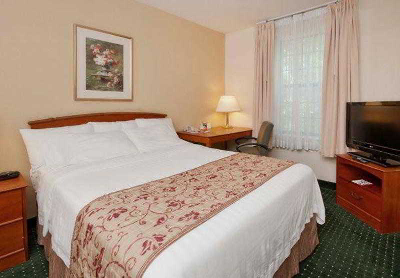 Towneplace Suites Charlotte University Research Park Εξωτερικό φωτογραφία
